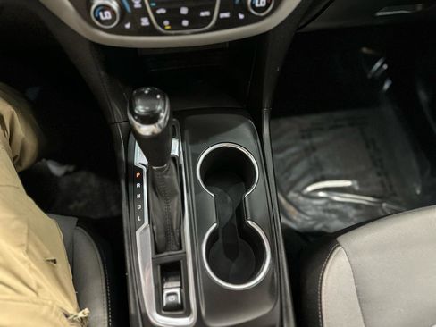 Used 2019 Chevrolet Equinox LT image 24