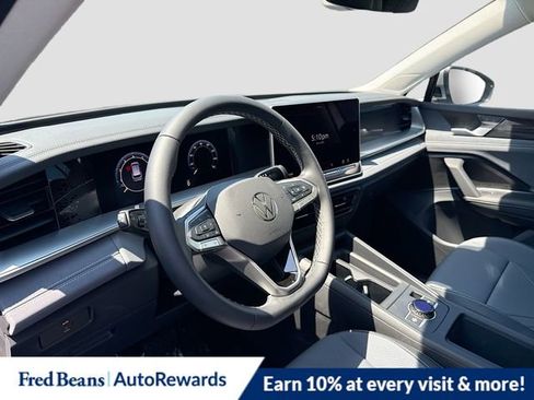 New 2025 Volkswagen Tiguan SE AWD/4WD image 6