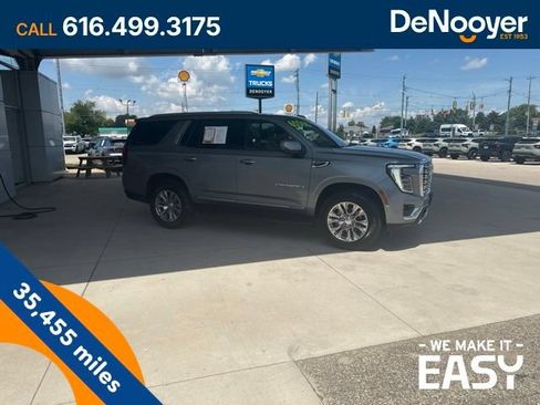 Used 2025 GMC Yukon Denali AWD/4WD image 4