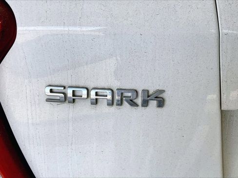 Used 2016 Chevrolet Spark LT image 9