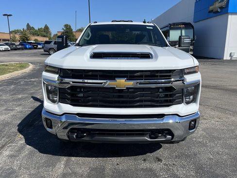 New 2026 Chevrolet Silverado 3500 LT w/ Convenience Package image 2