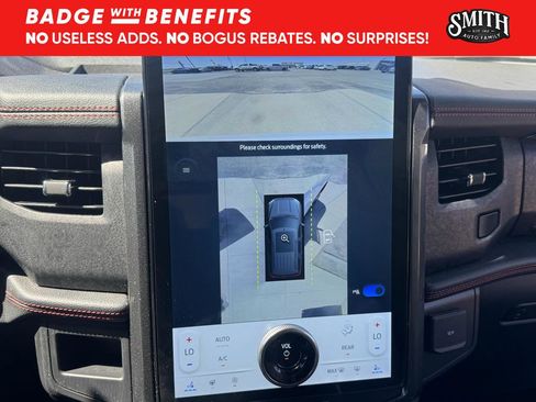 Used 2022 Ford Expedition Max Limited image 10