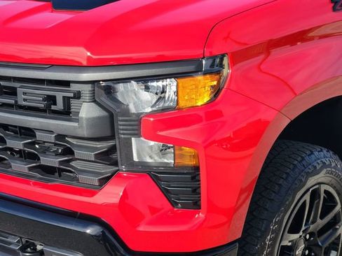 Used 2025 Chevrolet Silverado 1500 Custom Trail Boss w/ Turbomax Blackout Package image 7