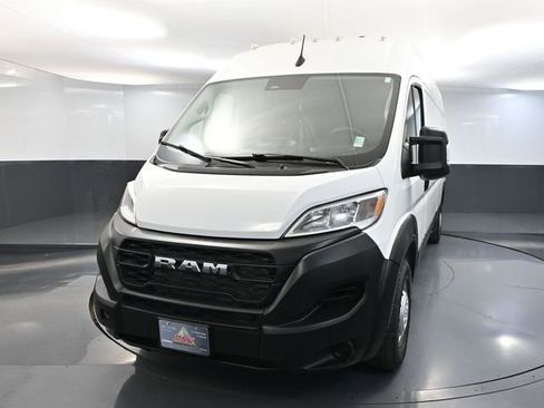 Used 2023 RAM ProMaster 2500 FWD image 10