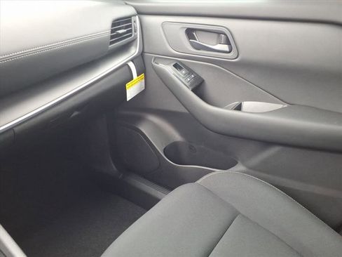 New 2026 Nissan Rogue S image 23