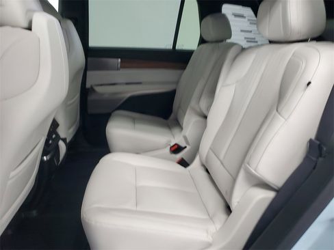 New 2026 Cadillac Vistiq Sport w/ LPO, Floor Liner Package image 26