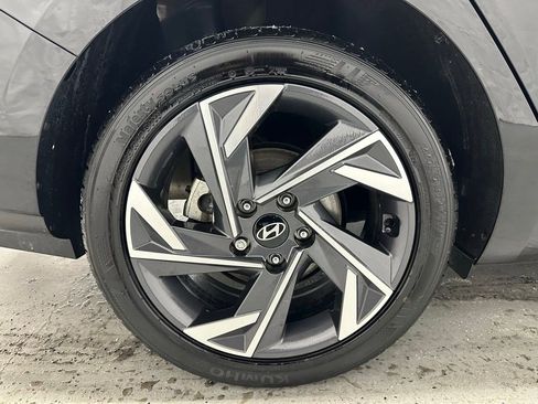 Used 2025 Hyundai Elantra SEL w/ Cargo Package image 60