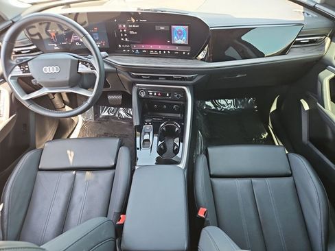 Used 2025 Audi Q5 Premium Plus w/ Premium Plus AWD/4WD image 24