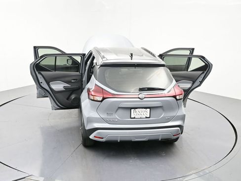 Used 2024 Nissan Kicks SR w/ SR Premium Package FWD image 24
