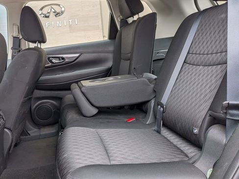 Used 2018 Nissan Rogue S AWD/4WD image 11
