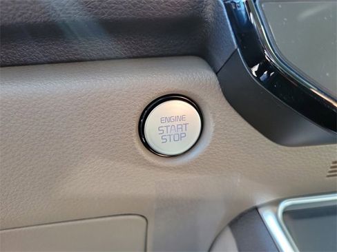 New 2025 Kia Carnival EX image 29