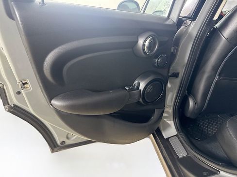 Used 2015 MINI Cooper 4-Door Hardtop FWD image 21
