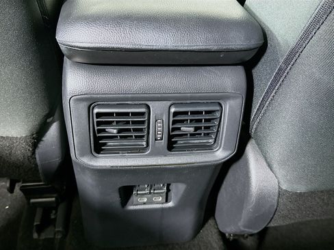 Used 2025 Toyota RAV4 XLE FWD image 26