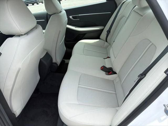New 2026 Hyundai Sonata SEL FWD image 10