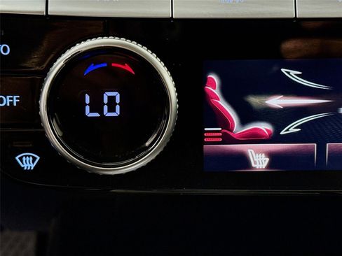 Used 2023 Genesis G80 2.5T image 12