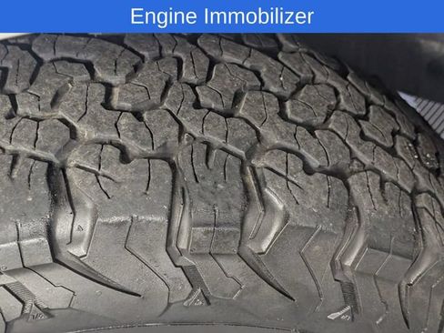 Used 2020 Toyota Tacoma TRD Sport AWD/4WD image 11