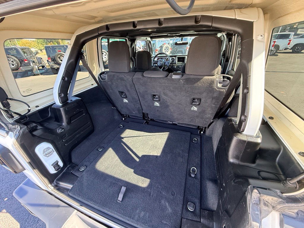 Used 2018 Jeep Wrangler Unlimited Sport w/ Technology Group AWD/4WD image 33