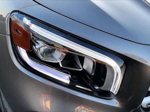Used 2022 Mercedes-Benz GLB 250 image 53