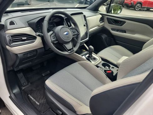 Certified 2025 Subaru Forester Premium AWD/4WD image 23