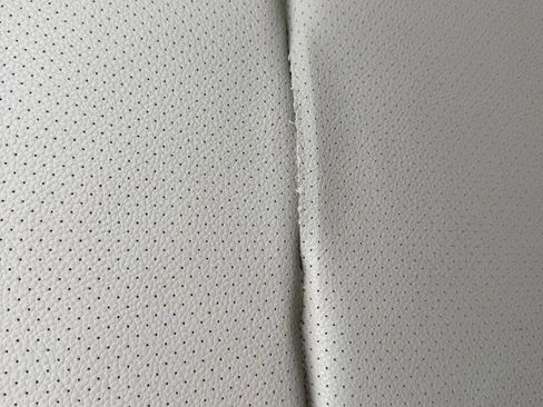 Used 2010 Mercedes-Benz E 350 E 350 4MATIC Sedan 4D image 41