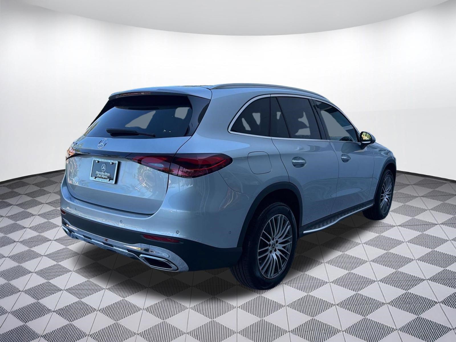 Used 2026 Mercedes-Benz GLC 300 image 9