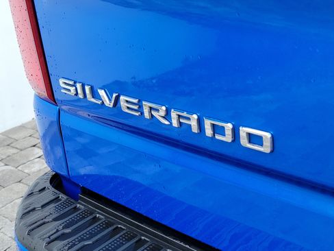 Used 2025 Chevrolet Silverado 1500 RST w/ Convenience Package II RWD image 9
