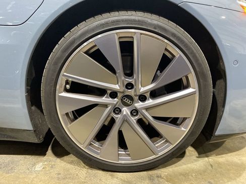 Used 2022 Audi e-tron GT Prestige image 20