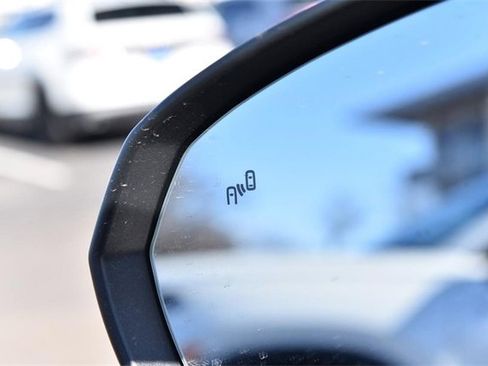 Used 2024 Volkswagen Taos SEL image 10