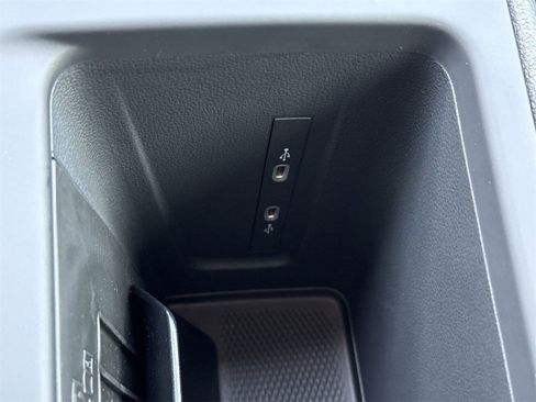 New 2026 Volkswagen Tiguan SE R-Line image 25