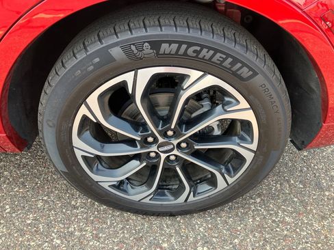 Used 2025 Lincoln Nautilus Reserve AWD/4WD image 18