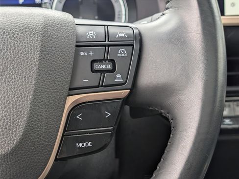 Used 2023 Toyota Crown Platinum image 24