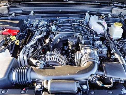 New 2026 Jeep Gladiator Rubicon w/ Steel Bumper Group image 32