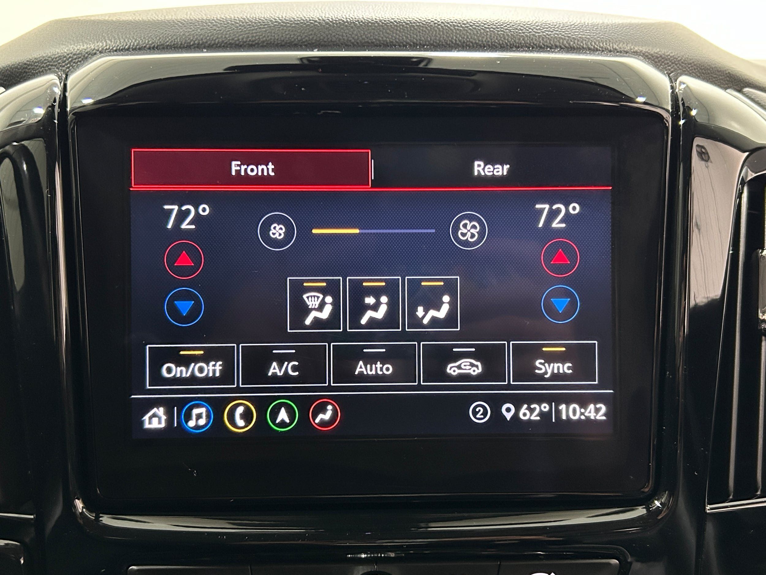 Used 2021 Chevrolet Traverse Premier w/ Redline Edition AWD/4WD image 8