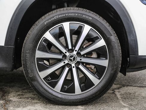 Used 2021 Mercedes-Benz GLB 250 w/ Premium Package image 10