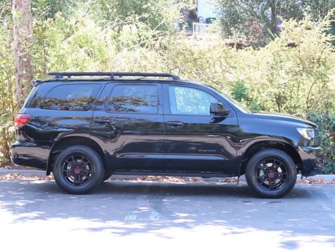 Used 2020 Toyota Sequoia TRD Pro AWD/4WD image 16