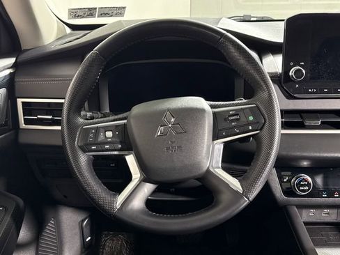 Used 2023 Mitsubishi Outlander SEL 40th Anniversary AWD/4WD image 26
