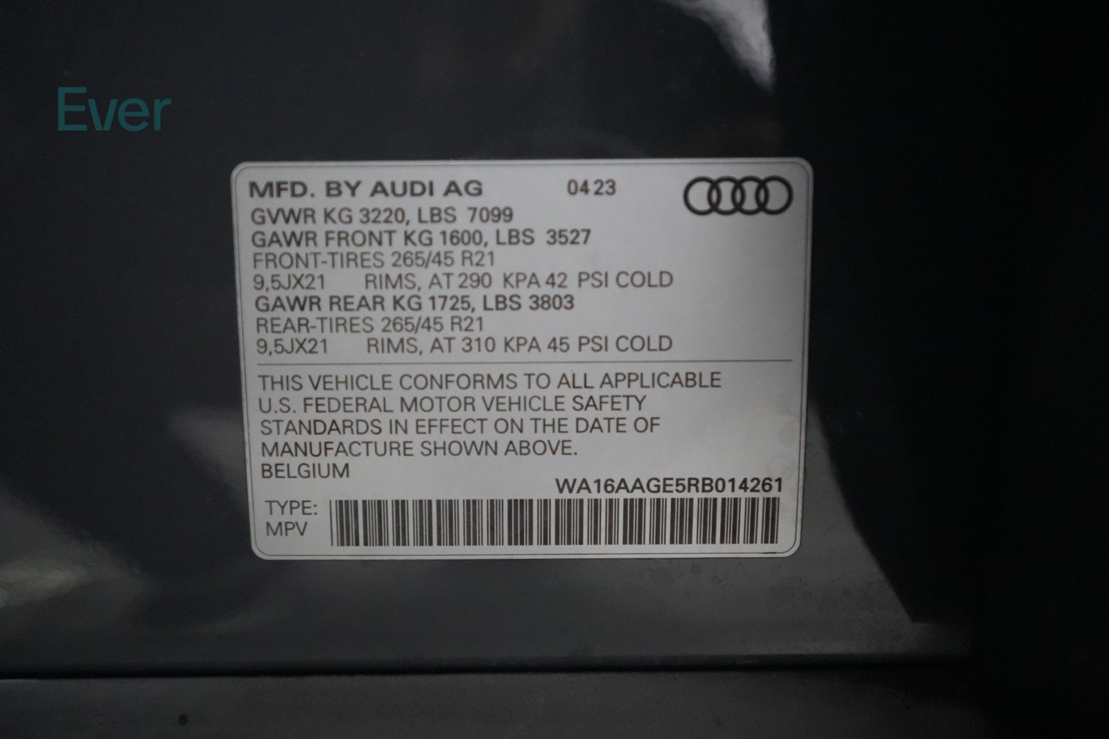 Used 2024 Audi Q8 e-tron Prestige w/ Prestige Package AWD/4WD image 29