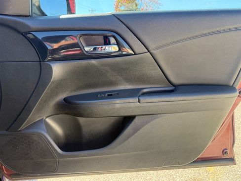 Used 2014 Honda Accord Sport image 25