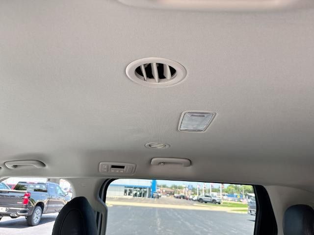 Used 2026 Kia Carnival FWD image 21