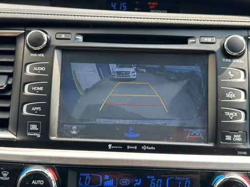 Used 2018 Toyota Highlander Limited Platinum image 19