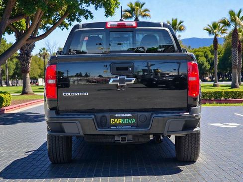 Used 2016 Chevrolet Colorado Z71 w/ Z71 Midnight Edition image 6