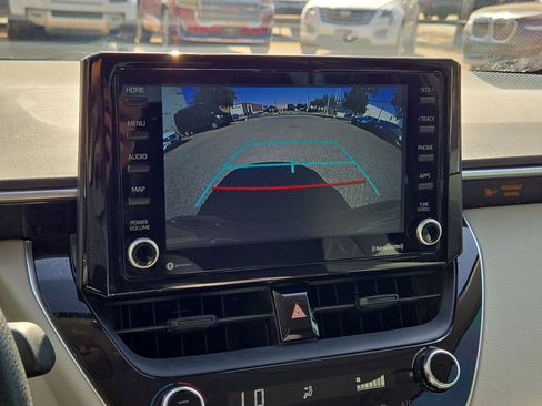 Used 2022 Toyota Corolla LE FWD image 18