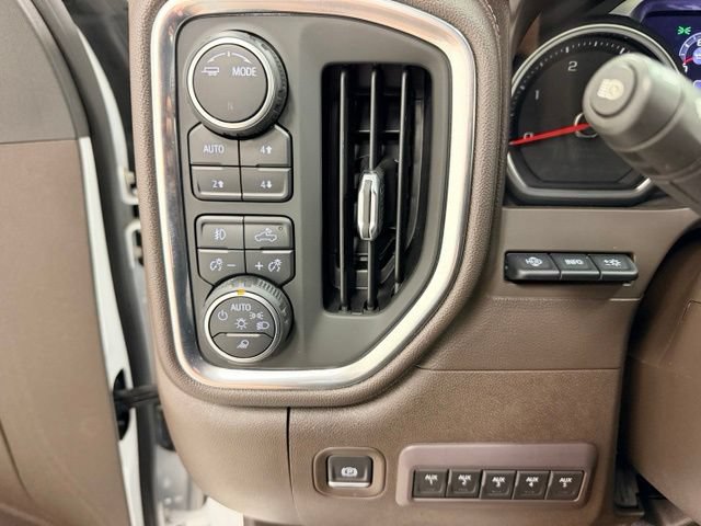 Used 2021 Chevrolet Silverado 2500 LTZ w/ LTZ Premium Package AWD/4WD image 17