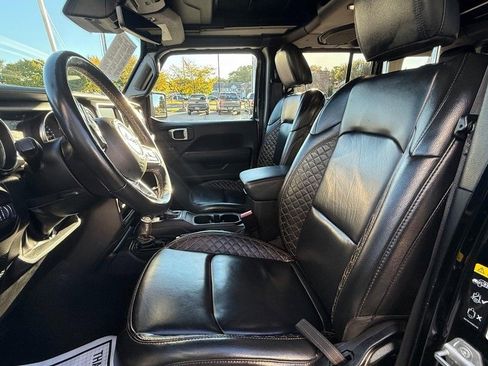 Used 2022 Jeep Wrangler Unlimited Sahara image 14