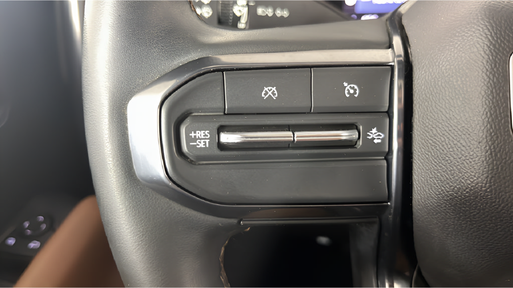 Used 2023 GMC Canyon AT4 w/ AT4 Premium Package AWD/4WD image 26