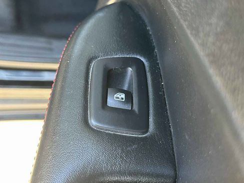 Used 2018 Jeep Compass Trailhawk w/ Leather Interior Group AWD/4WD image 38