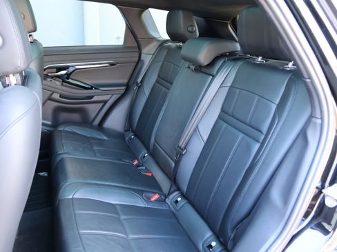 Used 2020 Land Rover Range Rover Evoque SE image 33