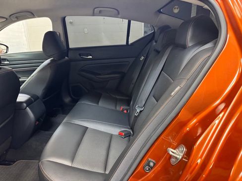 Used 2019 Nissan Altima 2.5 SR FWD image 17
