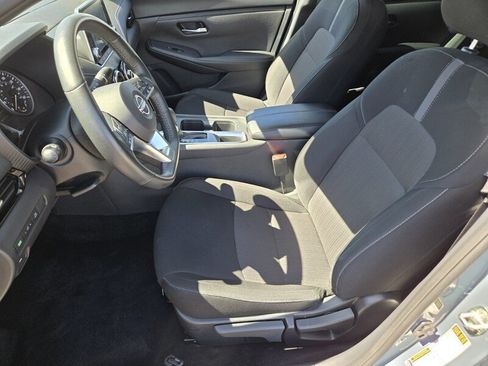 Used 2025 Nissan Sentra SV w/ All-Weather Package FWD image 10
