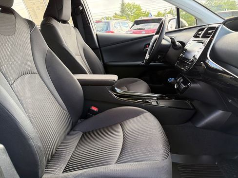Used 2021 Toyota Prius Prime LE FWD image 37